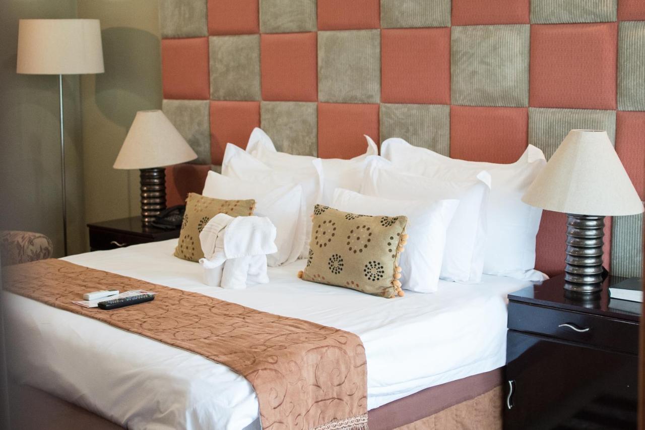2Ten Hotel Sibasa Extérieur photo