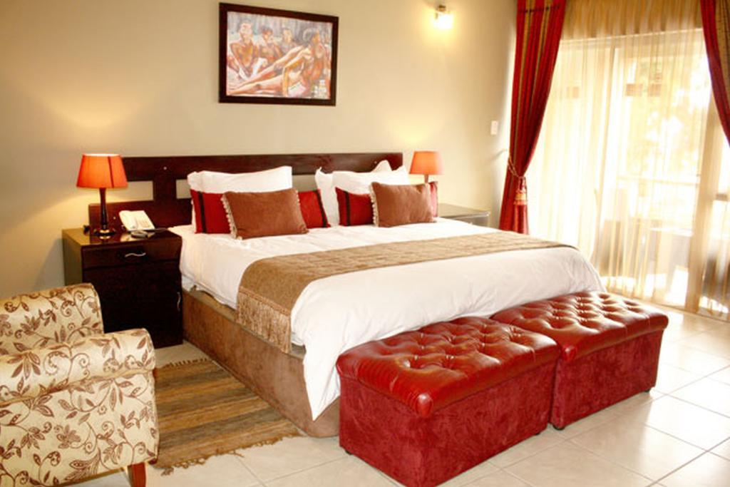 2Ten Hotel Sibasa Extérieur photo