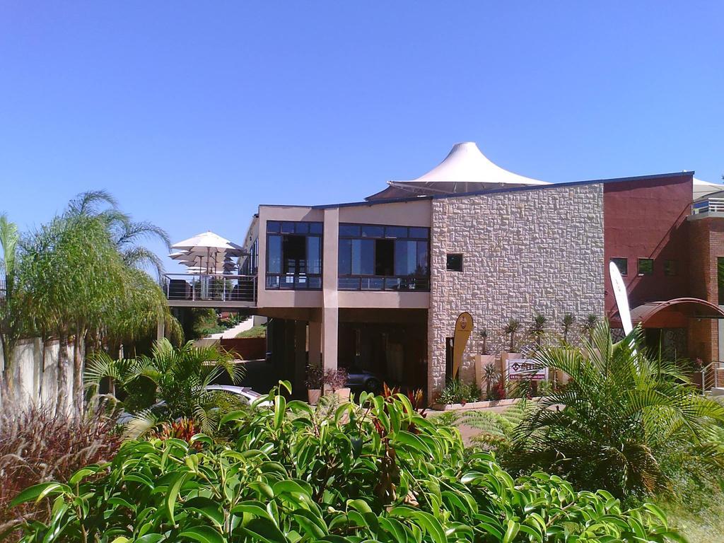 2Ten Hotel Sibasa Extérieur photo
