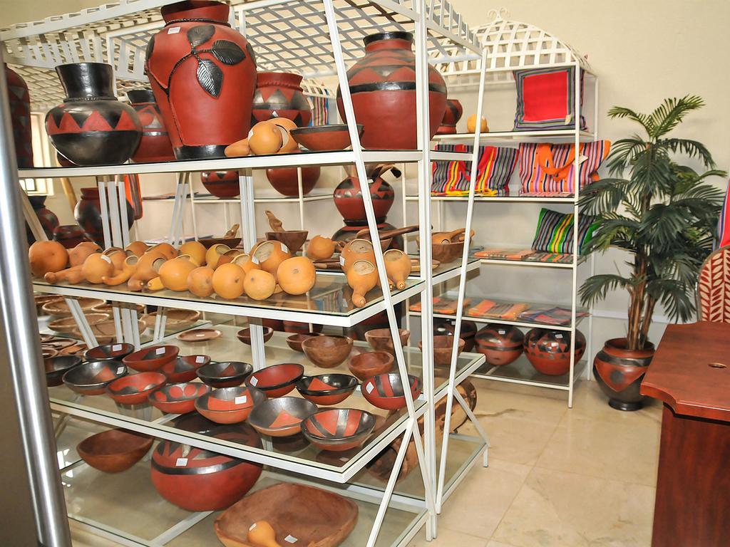 2Ten Hotel Sibasa Extérieur photo