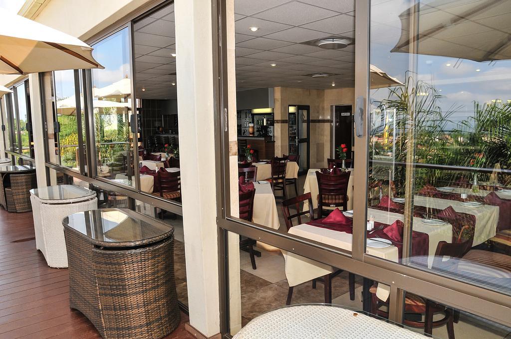 2Ten Hotel Sibasa Extérieur photo