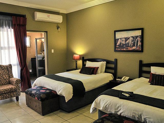 2Ten Hotel Sibasa Extérieur photo